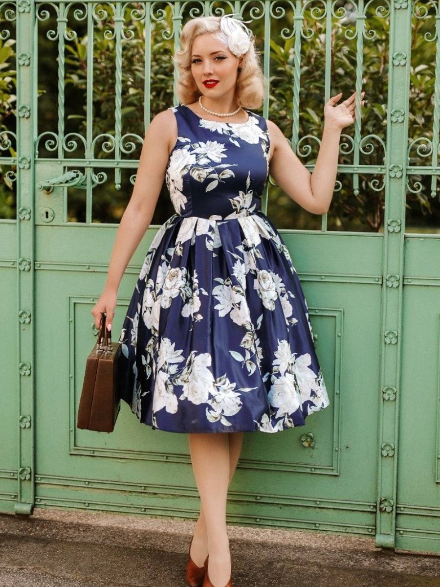 dolly-and-dotty-annie-navy-white-rose-04-web