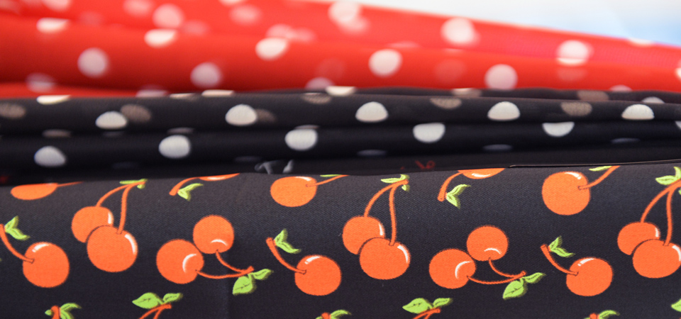 Schals und Tücher im Vintage-Stil Bunte Tücher im Rockabilly-Stil