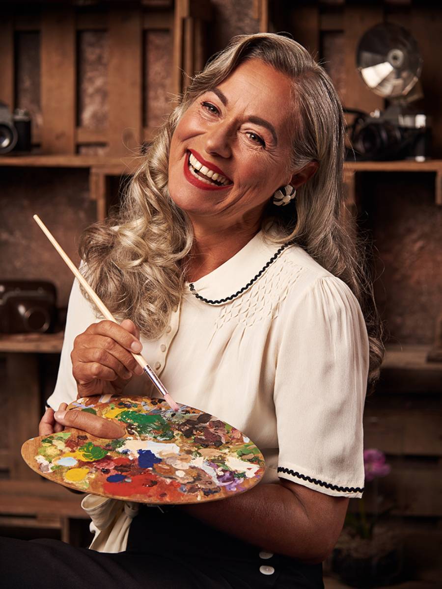 seamstress-of-bloomsbury-helen-blouse-model